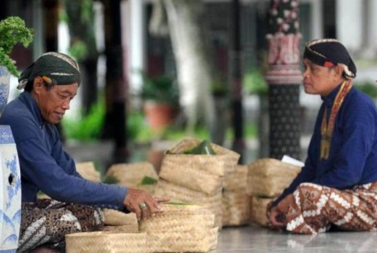 Pakaian Adat Yogyakarta Yang Harus Kamu Ketahui Dan Lestarikan