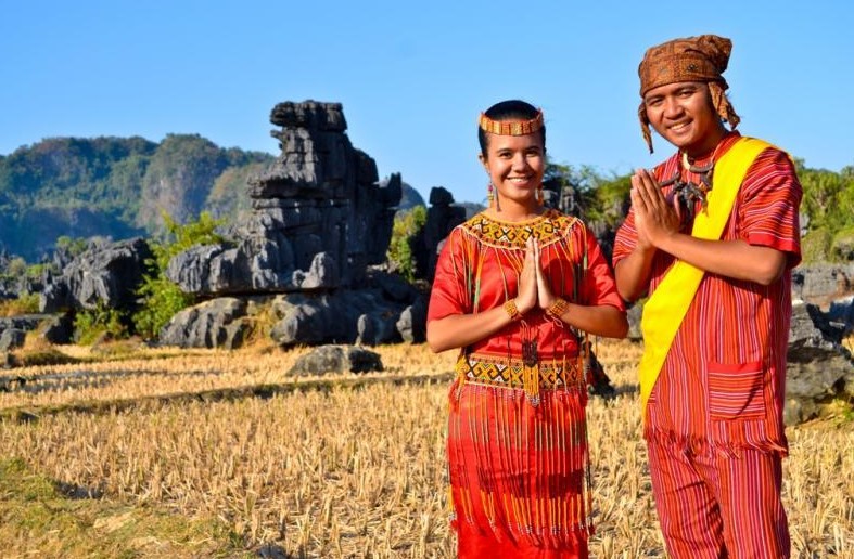 Pakaian Adat Sulawesi Selatan Baju Pokko