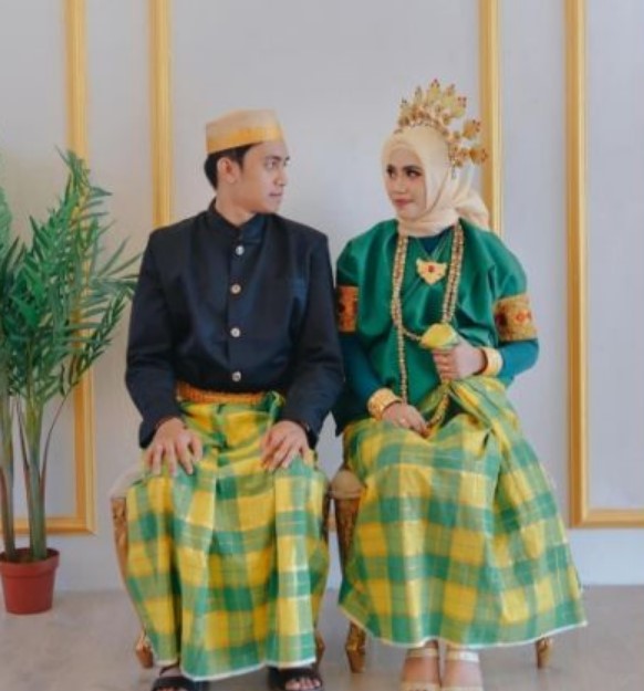 Pakaian Adat Sulawesi Selatan Tradisional Modern